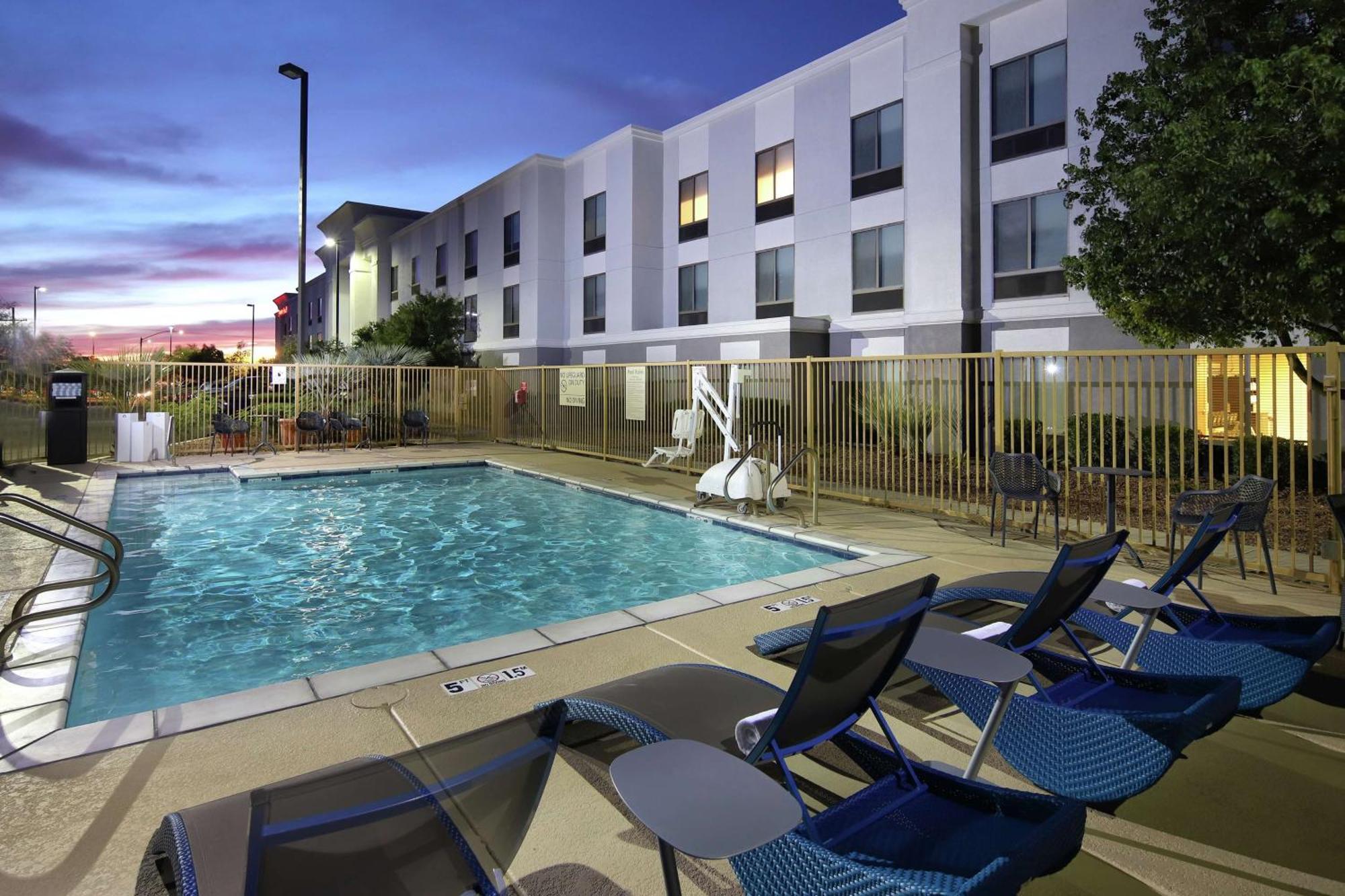 Hampton Inn & Suites Tucson East Экстерьер фото