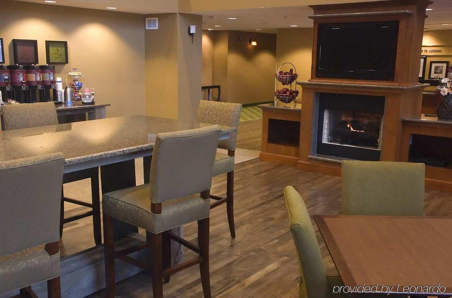 Hampton Inn & Suites Tucson East Номер фото